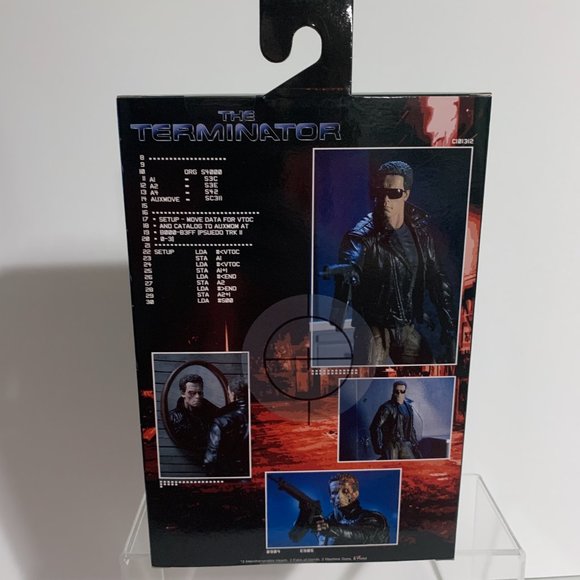 NECA Terminator Ultimate T-800 Police Station Assault Action Figure 51912 7" - Picture 4 of 7